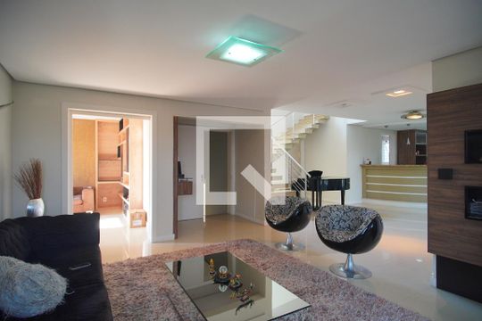 Casa à venda com 5 quartos, 450m² em Vila Nova, Novo Hamburgo