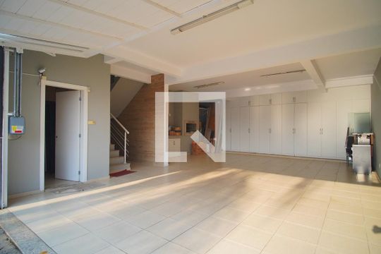 Garagem de casa à venda com 5 quartos, 450m² em Vila Nova, Novo Hamburgo