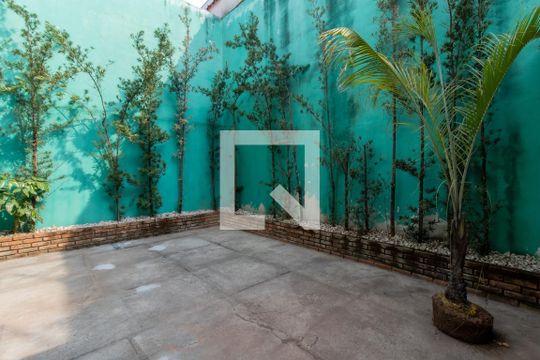 Área Externa de casa para alugar com 7 quartos, 500m² em Jardim Pinhal, Guarulhos