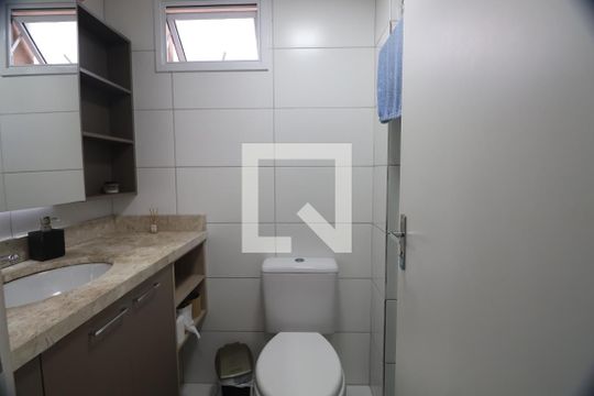 Banheiro de apartamento à venda com 2 quartos, 54m² em Fátima, Canoas
