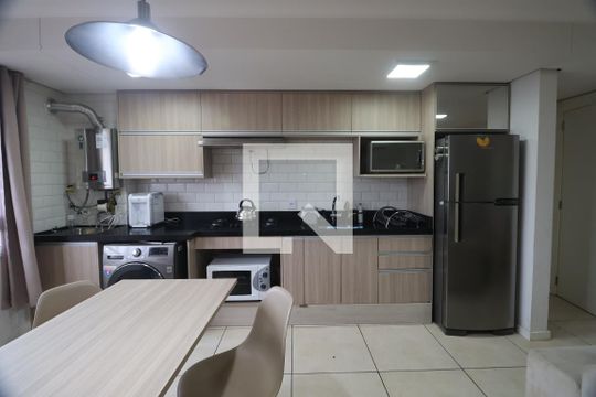 Cozinha e Área de Serviço de apartamento à venda com 2 quartos, 54m² em Fátima, Canoas