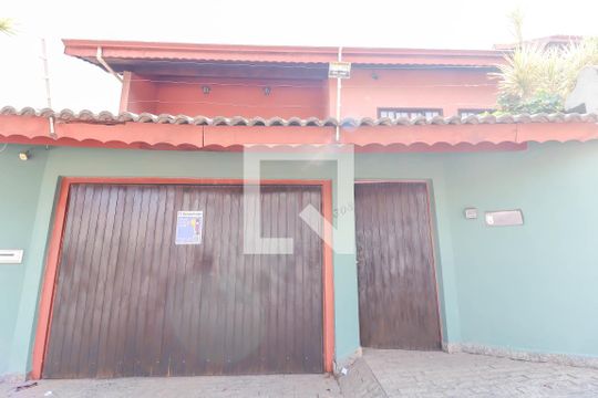 Fachada de casa à venda com 4 quartos, 408m² em Vila Cacilda, Jundiaí