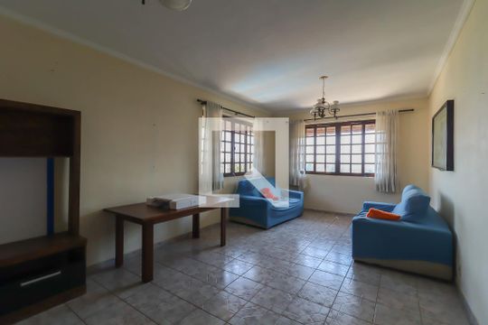 Casa à venda com 4 quartos, 408m² em Vila Cacilda, Jundiaí