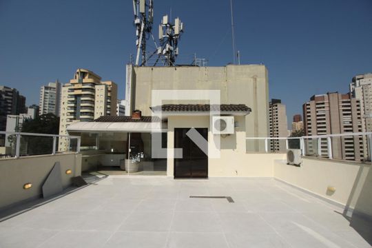 Área externa  de apartamento à venda com 3 quartos, 235m² em Vila Suzana, São Paulo