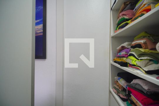 Closet Quarto de apartamento à venda com 2 quartos, 59m² em Vila Nova, Novo Hamburgo