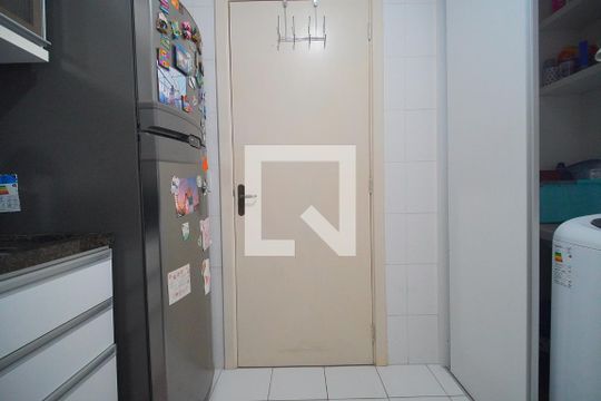 Cozinha de apartamento à venda com 2 quartos, 59m² em Vila Nova, Novo Hamburgo