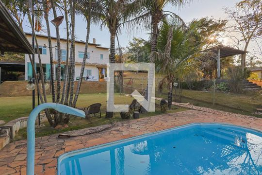 Área comum de casa de condomínio à venda com 5 quartos, 560m² em Vila do Ouro, Nova Lima