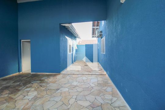 Área externa de casa à venda com 3 quartos, 230m² em Parque Imperador, Campinas