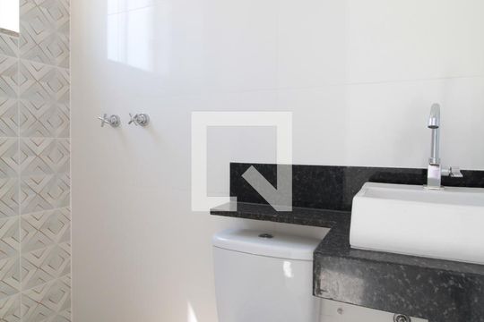 Banheiro da Suite de apartamento à venda com 3 quartos, 119m² em Copacabana, Belo Horizonte