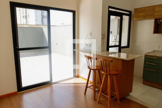 sala de apartamento à venda com 1 quarto, 82m² em Continental, Osasco