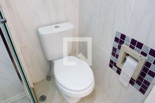 Banheiro de apartamento à venda com 1 quarto, 82m² em Continental, Osasco