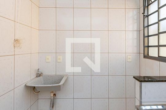 Área de Serviço de apartamento para alugar com 2 quartos, 47m² em Barreiro(solar do Barreiro, Belo Horizonte