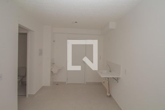 Cozinha de apartamento à venda com 2 quartos, 34m² em Vila Graciosa, São Paulo