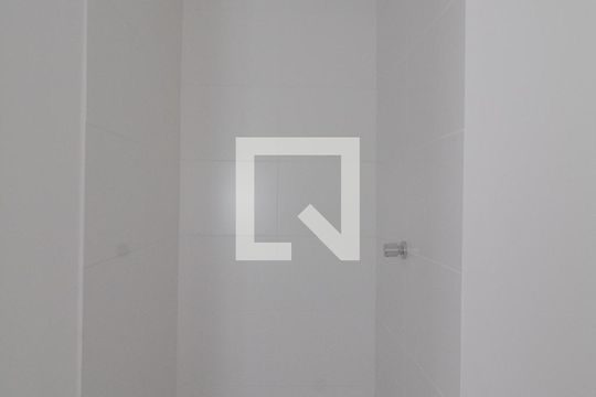 Banheiro de apartamento à venda com 2 quartos, 34m² em Vila Graciosa, São Paulo