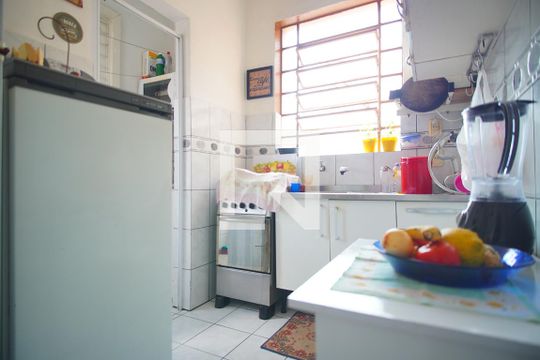Cozinha de apartamento para alugar com 2 quartos, 86m² em Navegantes, Porto Alegre