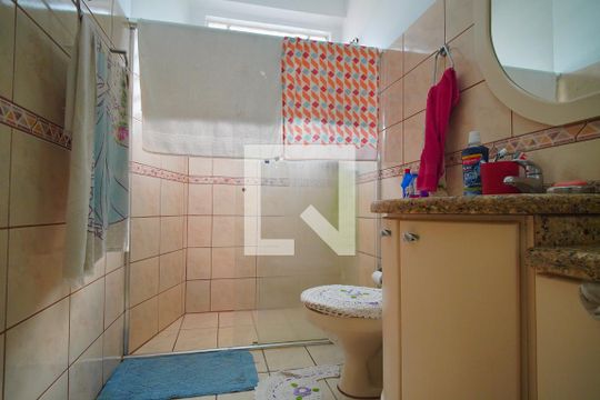 Banheiro Corredor de apartamento para alugar com 2 quartos, 86m² em Navegantes, Porto Alegre