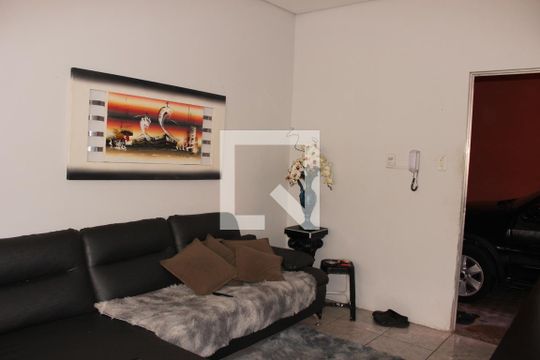 Sala de casa à venda com 6 quartos, 187m² em Guanabara, Contagem