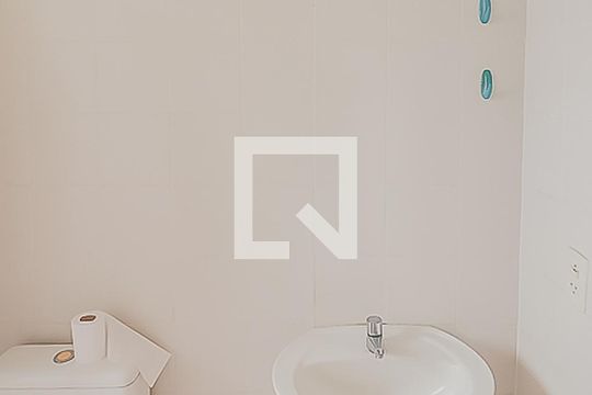 Banheiro de apartamento para alugar com 1 quarto, 41m² em Centro, São Leopoldo