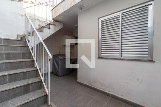 Quintal de casa à venda com 3 quartos, 139m² em Parada Inglesa, São Paulo
