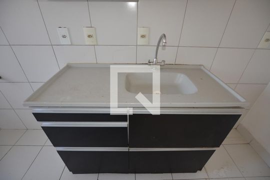 Cozinha de apartamento à venda com 2 quartos, 48m² em Parada de Lucas, Rio de Janeiro