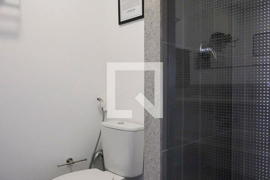 Banheiro de kitnet/studio para alugar com 1 quarto, 20m² em Santa Paula, São Caetano do Sul
