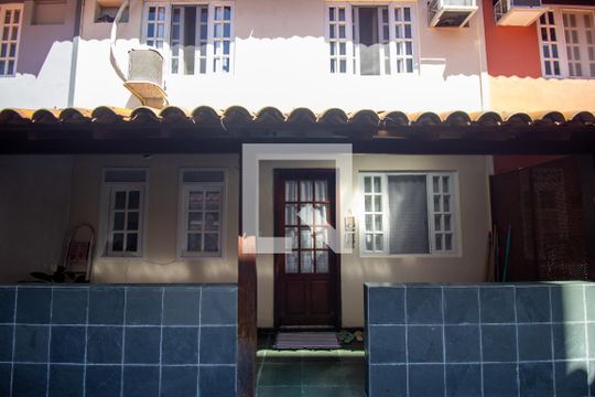 Fachada da Casa de casa de condomínio à venda com 2 quartos, 55m² em Recreio dos Bandeirantes, Rio de Janeiro