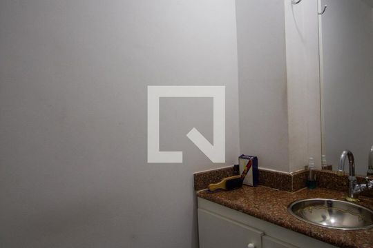 Lavabo de casa de condomínio à venda com 2 quartos, 55m² em Recreio dos Bandeirantes, Rio de Janeiro