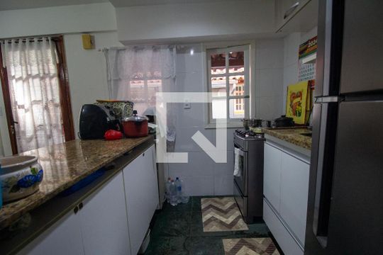 Cozinha de casa de condomínio à venda com 2 quartos, 55m² em Recreio dos Bandeirantes, Rio de Janeiro