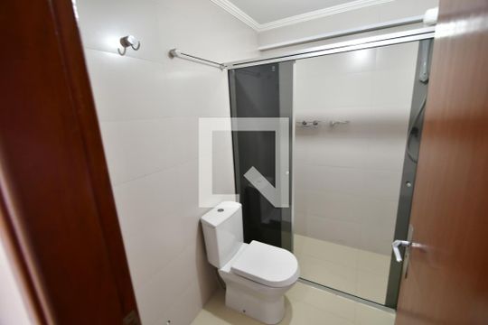 Banheiro de apartamento para alugar com 1 quarto, 52m² em Botafogo, Campinas
