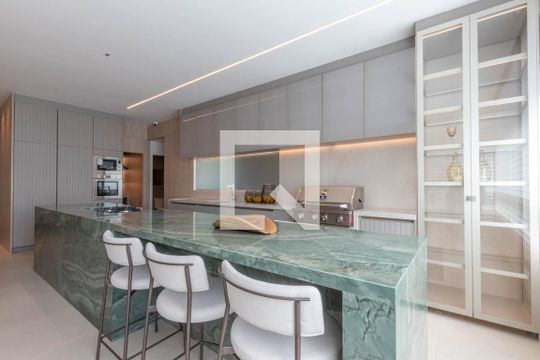 Cozinha de apartamento à venda com 4 quartos, 177m² em Vale do Sereno, Nova Lima