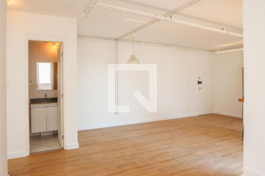 Sala de apartamento à venda com 2 quartos, 70m² em Água Branca, São Paulo