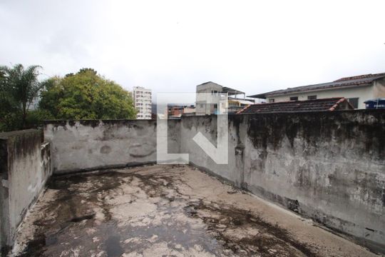 Terraço de casa para alugar com 1 quarto, 60m² em Encantado, Rio de Janeiro