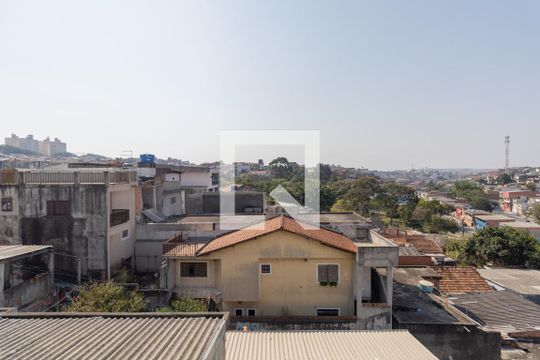 Vista Quarto 1 de casa de condomínio para alugar com 3 quartos, 69m² em Cidade Antônio Estêvão de Carvalho, São Paulo