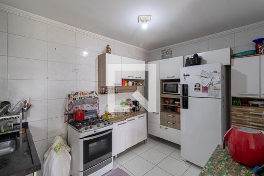 Cozinha de casa de condomínio para alugar com 3 quartos, 69m² em Cidade Antônio Estêvão de Carvalho, São Paulo