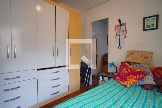 Quarto de kitnet/studio à venda com 1 quarto, 45m² em Vila Ipiranga, Porto Alegre