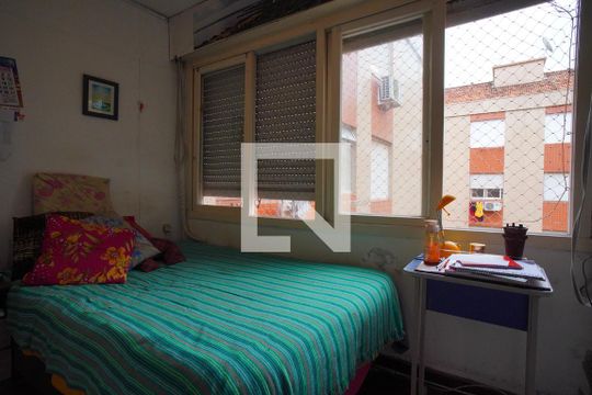 Quarto de kitnet/studio à venda com 1 quarto, 45m² em Vila Ipiranga, Porto Alegre