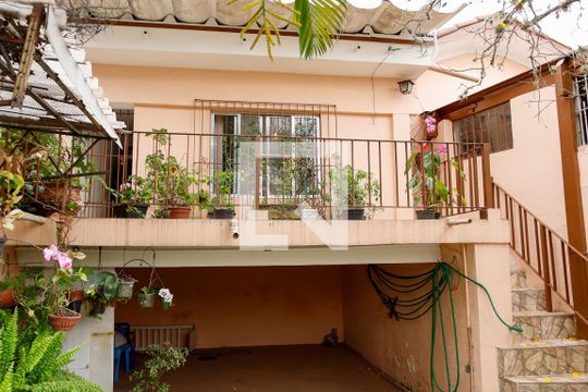 Garagem de casa à venda com 2 quartos, 226m² em Km 18, Osasco
