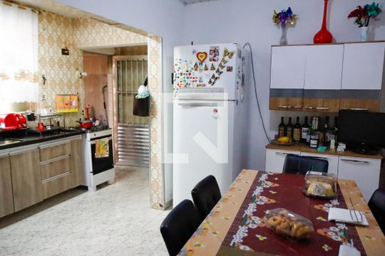 Cozinha de casa à venda com 2 quartos, 226m² em Km 18, Osasco