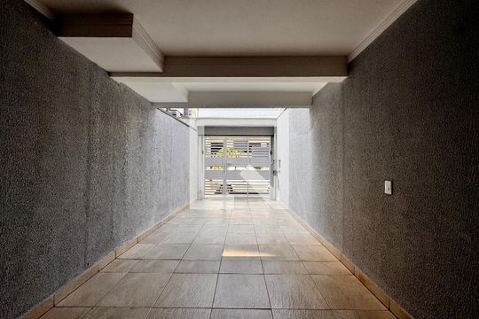Garagem de casa à venda com 2 quartos, 150m² em Vila Santa Teresa, Santo André