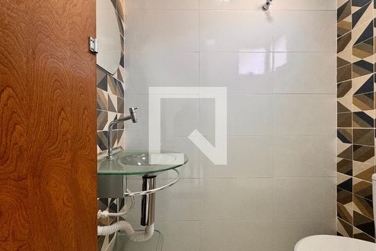 Lavabo de casa à venda com 2 quartos, 150m² em Vila Santa Teresa, Santo André