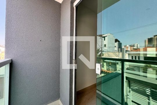 Sacada de casa à venda com 2 quartos, 150m² em Vila Santa Teresa, Santo André