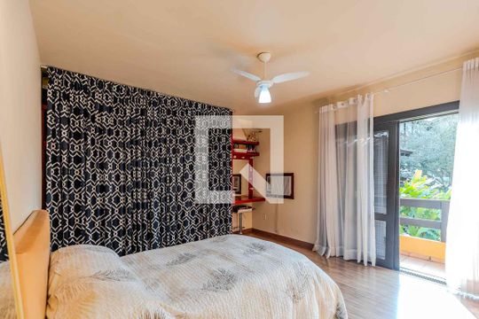Quarto 1 de casa de condomínio para alugar com 5 quartos, 400m² em Cavalhada, Porto Alegre
