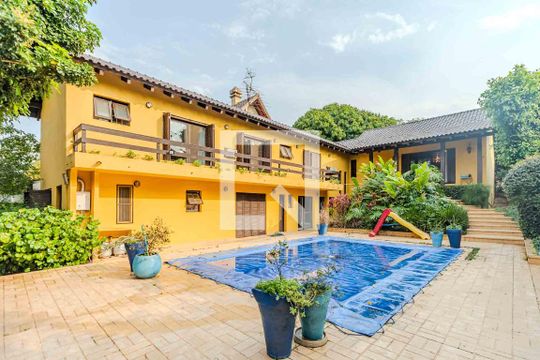 Área externa de casa de condomínio para alugar com 5 quartos, 400m² em Cavalhada, Porto Alegre