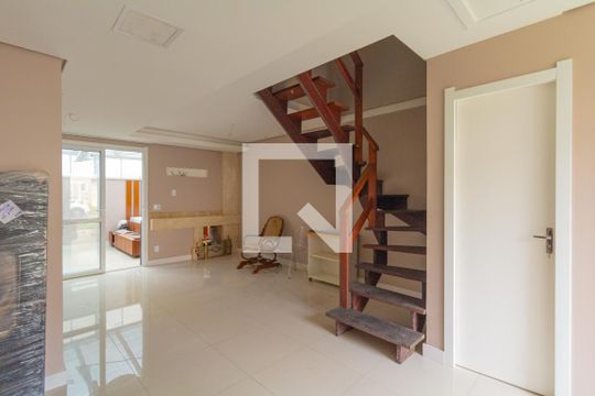 Sala de casa de condomínio para alugar com 2 quartos, 80m² em Centro, Canoas