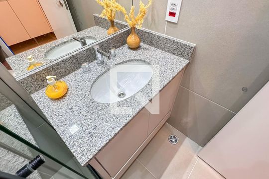 Banheiro de kitnet/studio à venda com 1 quarto, 32m² em Vila Mariana, São Paulo