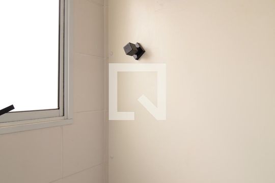 Banheiro de apartamento para alugar com 2 quartos, 49m² em Mantiqueira, Belo Horizonte