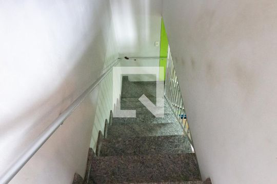Escada de casa à venda com 3 quartos, 250m² em Jardim Marabá, São Paulo