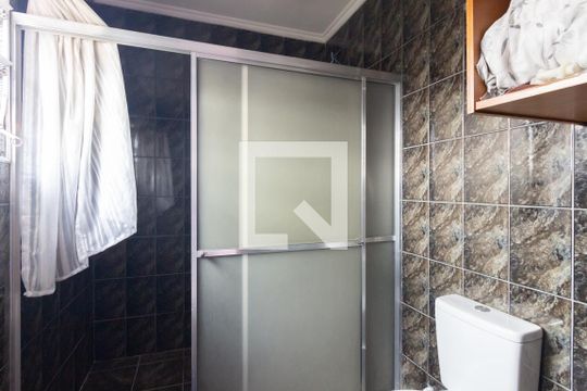 Banheiro da Suíte 1 de casa à venda com 3 quartos, 250m² em Jardim Marabá, São Paulo