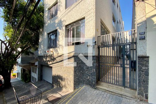 Fachada de apartamento para alugar com 2 quartos, 76m² em Perdizes, São Paulo