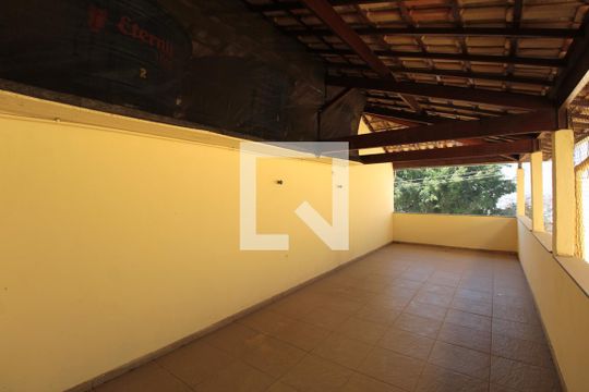 Área de Serviço de casa para alugar com 2 quartos, 60m² em Katia , Belo Horizonte